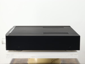 Mark Levinson No. 523 Pre Amplifier - Image 3