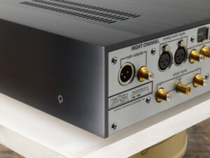 Mark Levinson No. 523 Pre Amplifier - Image 7