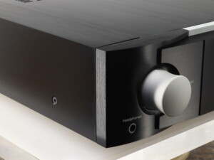 Mark Levinson No. 523 Pre Amplifier - Image 9