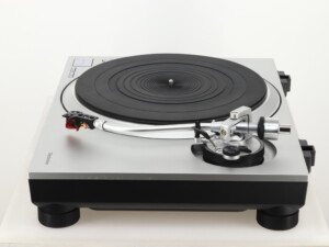 Technics SL-1500C Turntable - Image 3