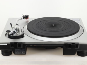 Technics SL-1500C Turntable - Image 4