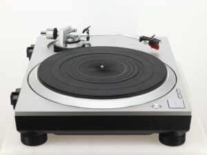 Technics SL-1500C Turntable - Image 5