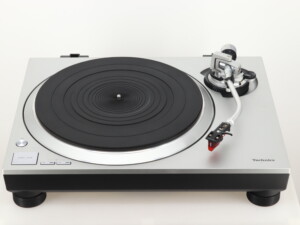 Technics SL-1500C Turntable - Image 6