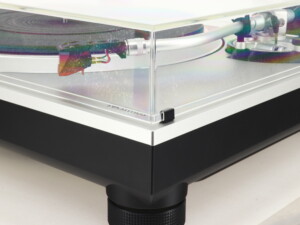 Technics SL-1500C Turntable - Image 9