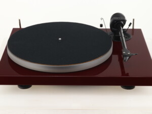 Pro-Ject 1 Xpression Carbon X Turntable - Bordeaux - Image 2