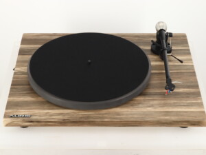 Auris Blues Turntable - Rustic Walnut / W10A Tonearm - Image 6