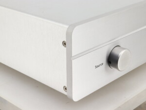 YBA Heritage A100 Integrated Amplifier - Silver - Image 7
