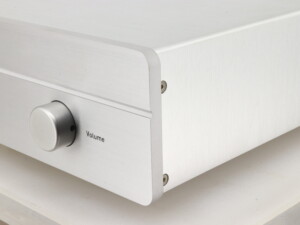 YBA Heritage A100 Integrated Amplifier - Silver - Image 8
