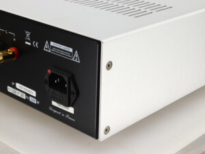 YBA Heritage A100 Integrated Amplifier - Silver - Image 10