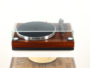 Roksan Xerxes X Turntable - Rosewood / Tabriz Tonearm / Reson Cartridge - Image 6