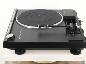 Pioneer PL-L1000A Turntable - Image 3