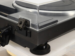 Pioneer PL-L1000A Turntable - Image 11