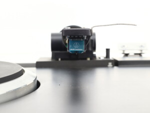 Pioneer PL-L1000A Turntable - Image 12