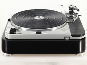 Thorens TD-124 MkII Turntable / SME M2-9R Tonearm - Image 2