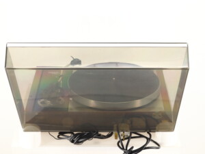 Linn LP12 Valhalla Turntable - Afromosia / SME III Series Tonearm - Image 4