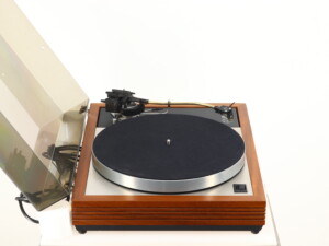 Linn LP12 Valhalla Turntable - Afromosia / SME III Series Tonearm - Image 5