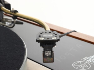 Linn LP12 Valhalla Turntable - Afromosia / SME III Series Tonearm - Image 12