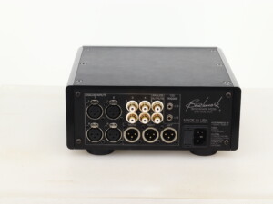 Benchmark LA4 Pre Amplifier - Silver - Image 4