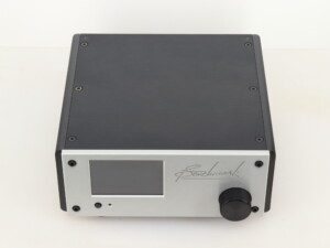Benchmark LA4 Pre Amplifier - Silver - Image 6