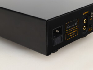EAR-Yoshino Phono Box MM/MC Phono Pre Amplifier - Image 9