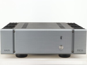 Pass Labs XA25 Power Amplifier - Silver