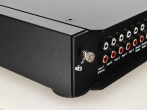 Rega Elex-R Integrated Amplifier - Image 9