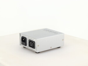 Audiolab DC Block - Silver - Image 10