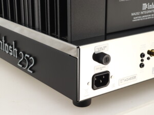 McIntosh MA252 Integrated Amplifier - Image 7