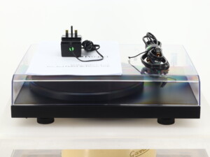 Pro-Ject Debut III Phono USB Turntable - Black - Image 13