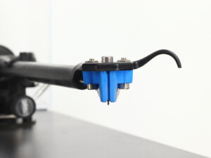 Rega RP3 Turntable - Black / Elys 2 Cartridge / NEO Power Supply - Image 12