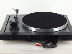 Linn Axis Turntable / Denon DL110 MC Cartridge - Image 4