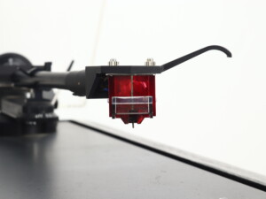 Linn Axis Turntable / Denon DL110 MC Cartridge - Image 12