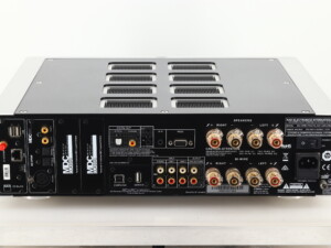 NAD M32 Integrated Amplifier - Image 4