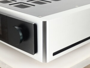 NAD M32 Integrated Amplifier - Image 8