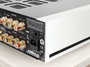 NAD M32 Integrated Amplifier - Image 10