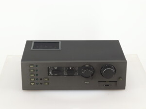 Quad 44 Pre Amplifier - Image 12