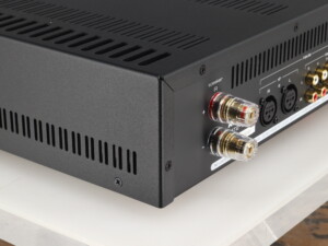 Astin Trew AT2-2100 Integrated Amplifier - Red - Image 7