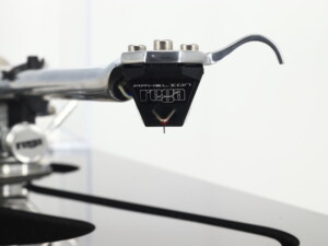 Rega RP10 Turntable - Black / Aphelion MC Cartridge - Image 10