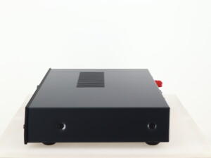 Arcam FMJ A19 Integrated Amplifier - Image 3