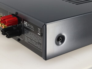 Arcam FMJ A19 Integrated Amplifier - Image 8