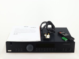 Arcam FMJ A19 Integrated Amplifier - Image 13