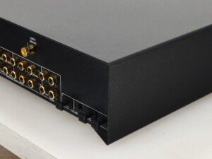 Linn Akurate Kontrol Pre Amplifier - Black - Image 10