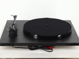 Rega Planar 1 Turntable - Black - Image 4
