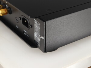 Rega Elex-R Integrated Amplifier - Image 8