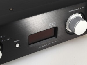 Teac UD-501 Digital Analogue Converter - Black - Image 11