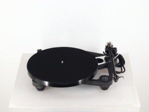 Rega Planar 8 Turntable / ND7 Cartridge - Black