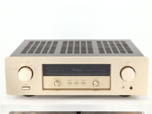 Accuphase E-210 Integrated Amplifier - Champagne